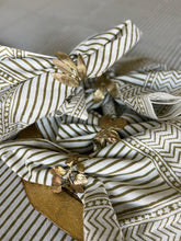 Load image into Gallery viewer, HH x HH Helen Napkins
